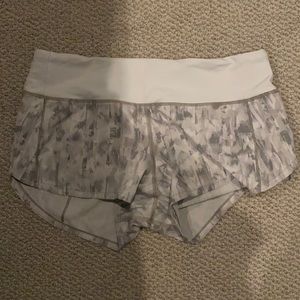 Lulu lemon shorts white camo size 4
